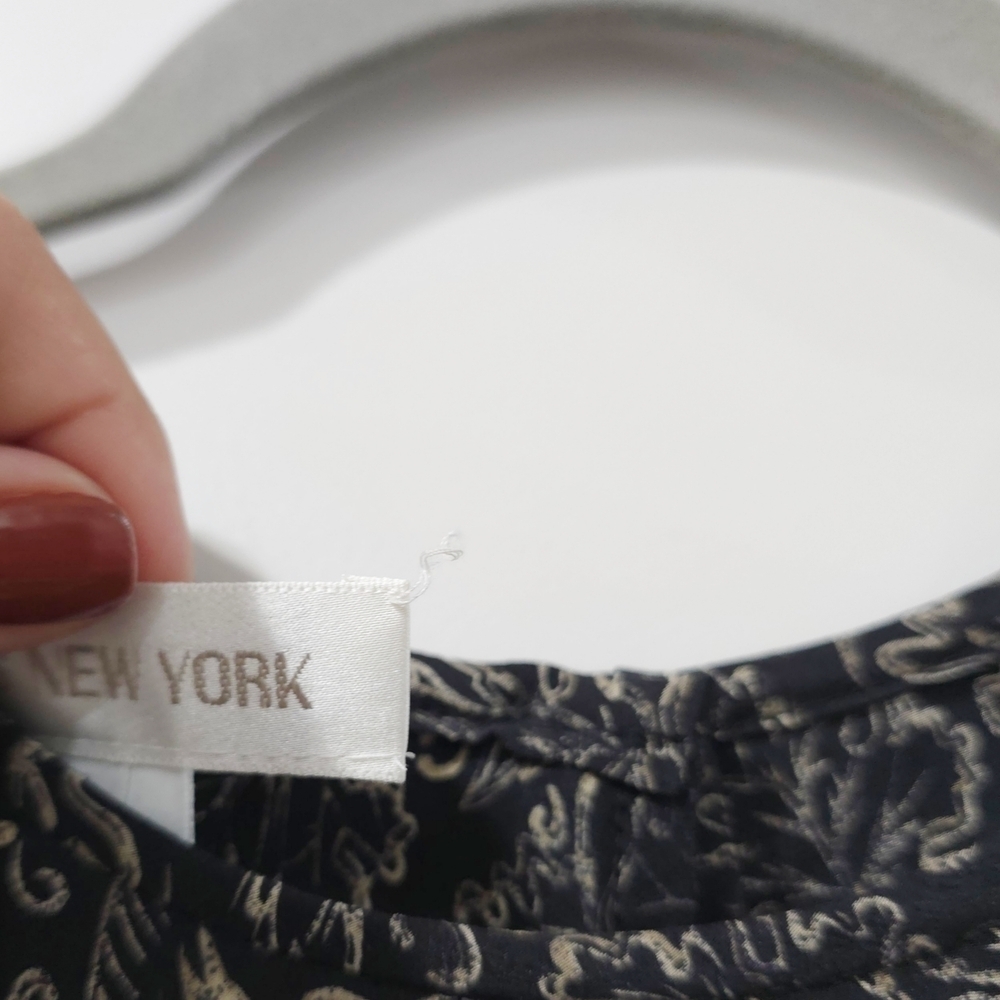 Jones New York Vintage Deadstock Black Tan Patterned Short Sleeve 100% Silk Top - Picture 6 of 14